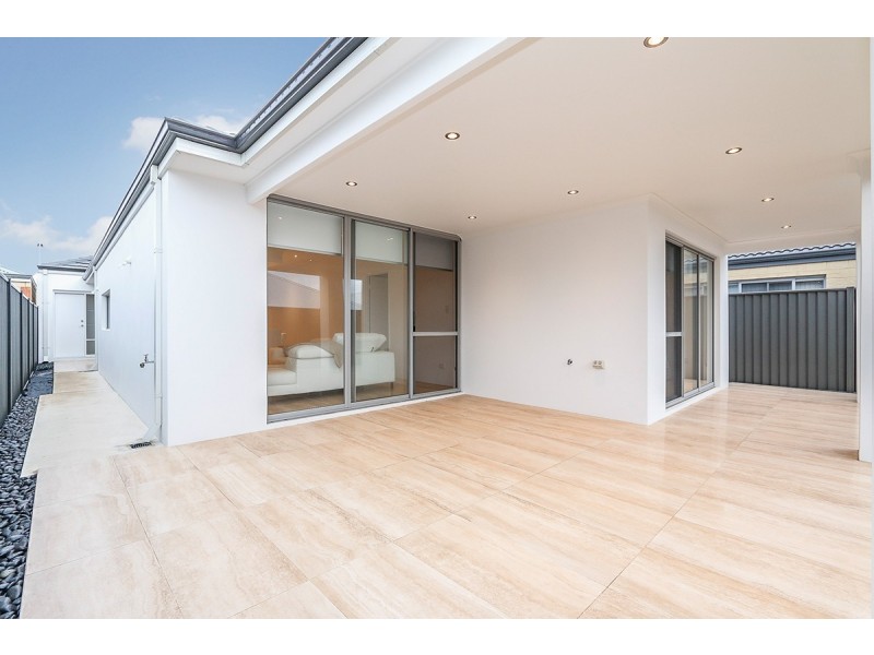 24 Marlinspike Boulevard, Jindalee WA 6036