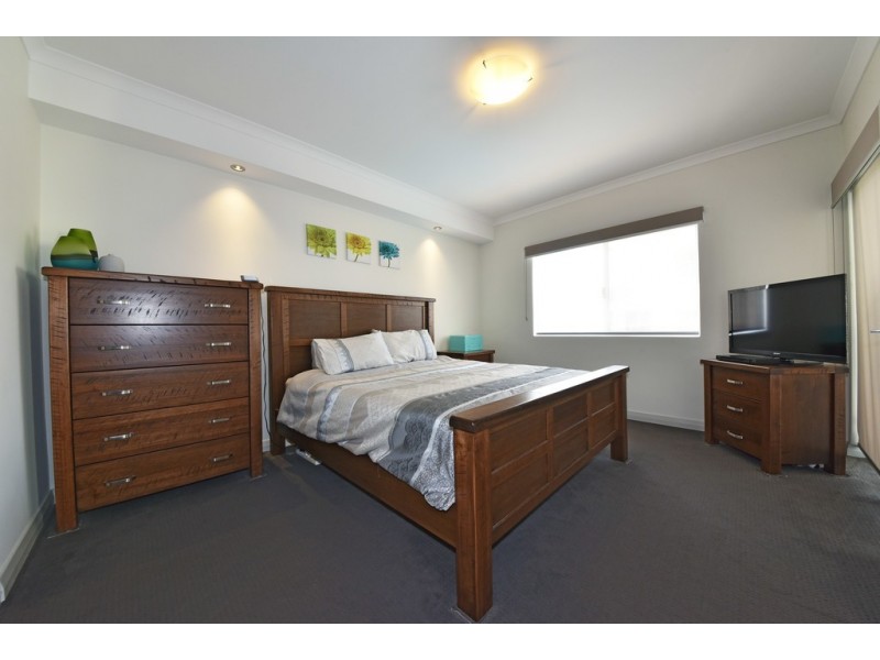 15/88 Lakeside Drive, Joondalup WA 6027