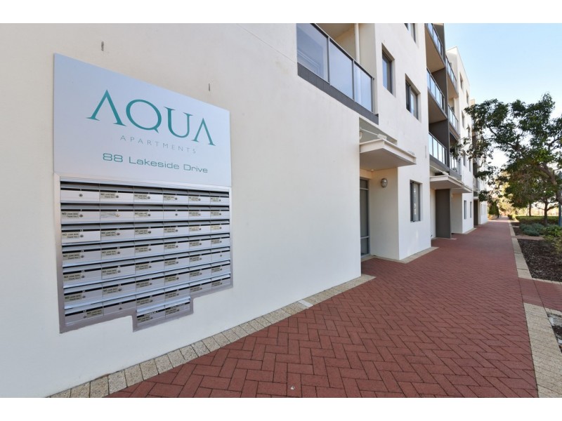 15/88 Lakeside Drive, Joondalup WA 6027