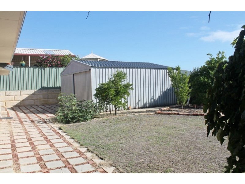 413 Kingsway, Landsdale WA 6065