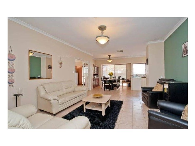 413 Kingsway, Landsdale WA 6065