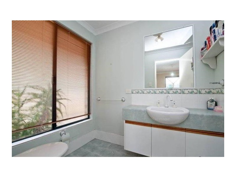 413 Kingsway, Landsdale WA 6065