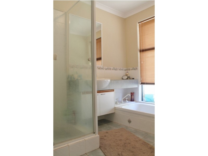 413 Kingsway, Landsdale WA 6065