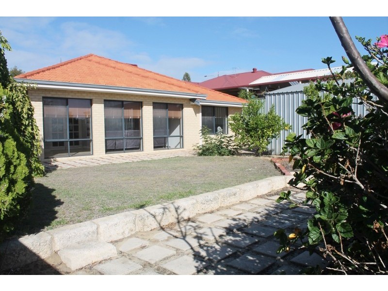 413 Kingsway, Landsdale WA 6065