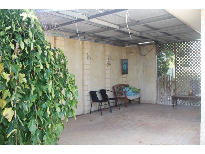 413 Kingsway, Landsdale WA 6065