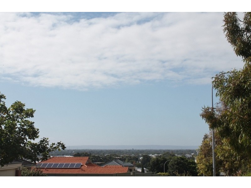 413 Kingsway, Landsdale WA 6065