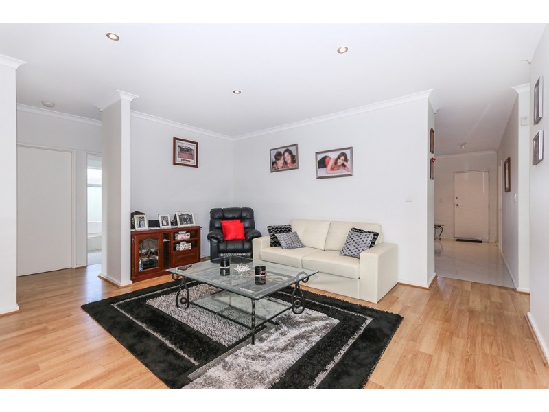 11 Brunswick Circuit, Banksia Grove WA 6031