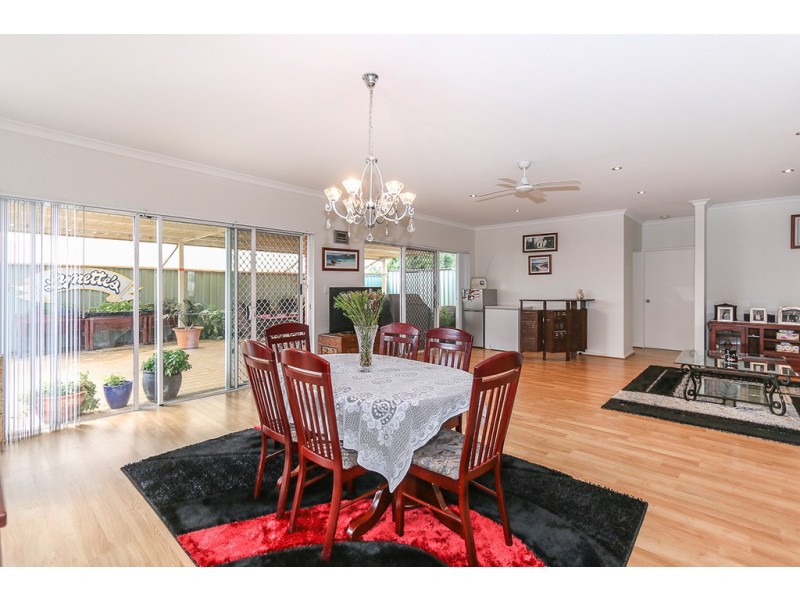 11 Brunswick Circuit, Banksia Grove WA 6031