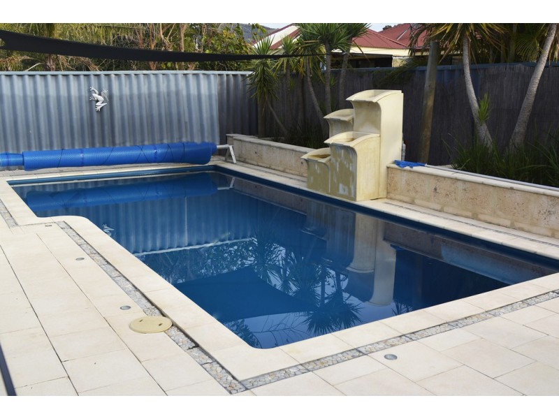 56 Woodbine Loop, Tapping WA 6065