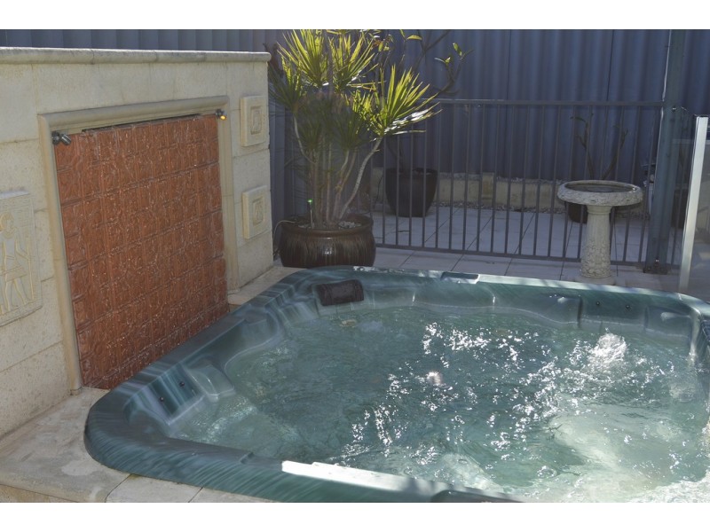 56 Woodbine Loop, Tapping WA 6065