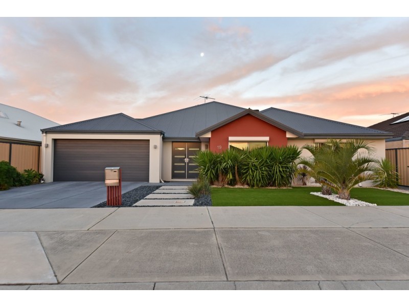 19 Goshawk Street, Tapping WA 6065