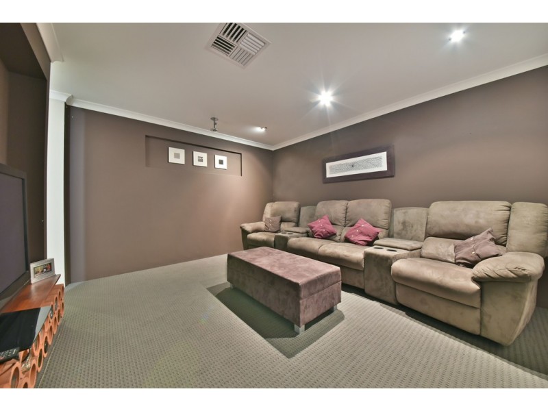 19 Goshawk Street, Tapping WA 6065