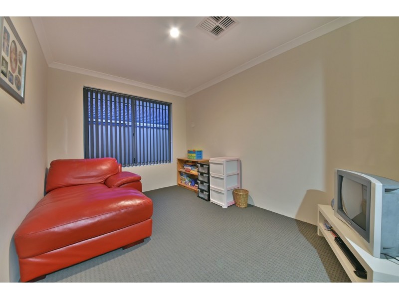 19 Goshawk Street, Tapping WA 6065