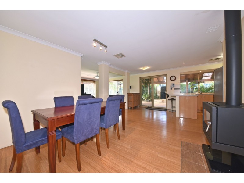 18 Sandilands Circle, Tapping WA 6065