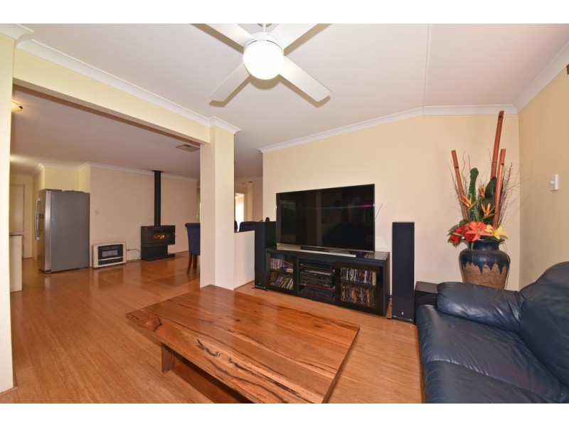 18 Sandilands Circle, Tapping WA 6065