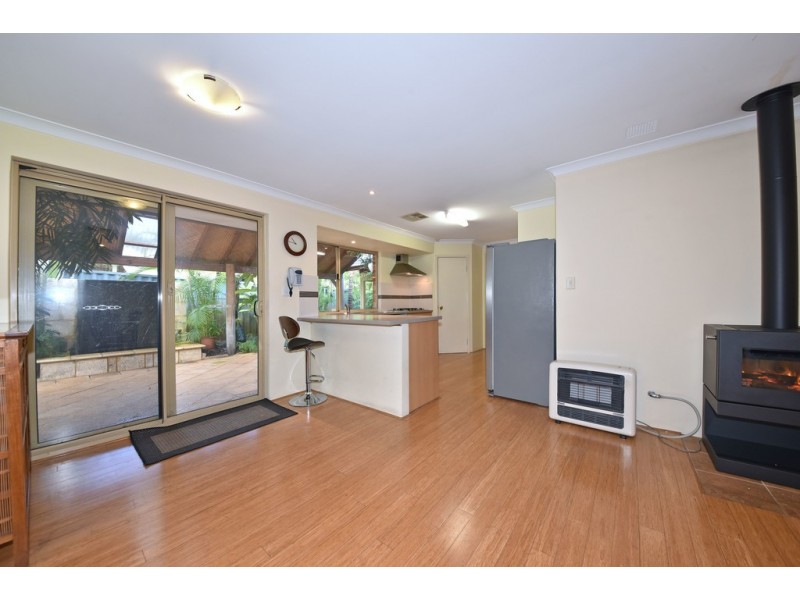 18 Sandilands Circle, Tapping WA 6065