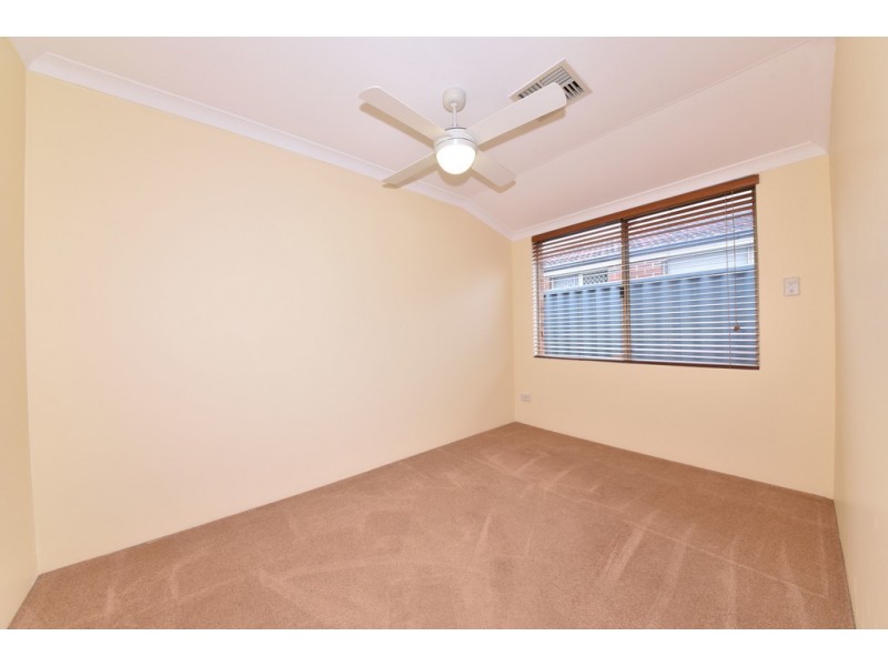 18 Sandilands Circle, Tapping WA 6065