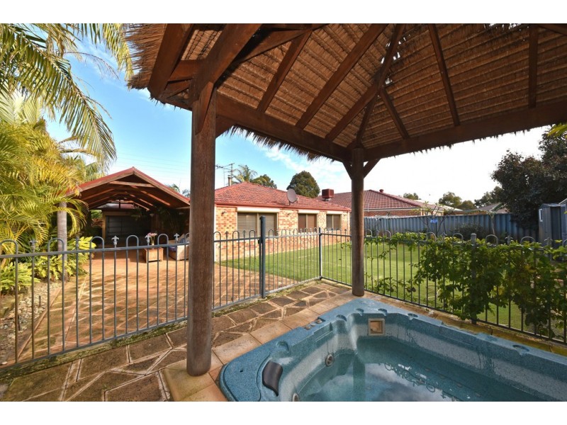 18 Sandilands Circle, Tapping WA 6065