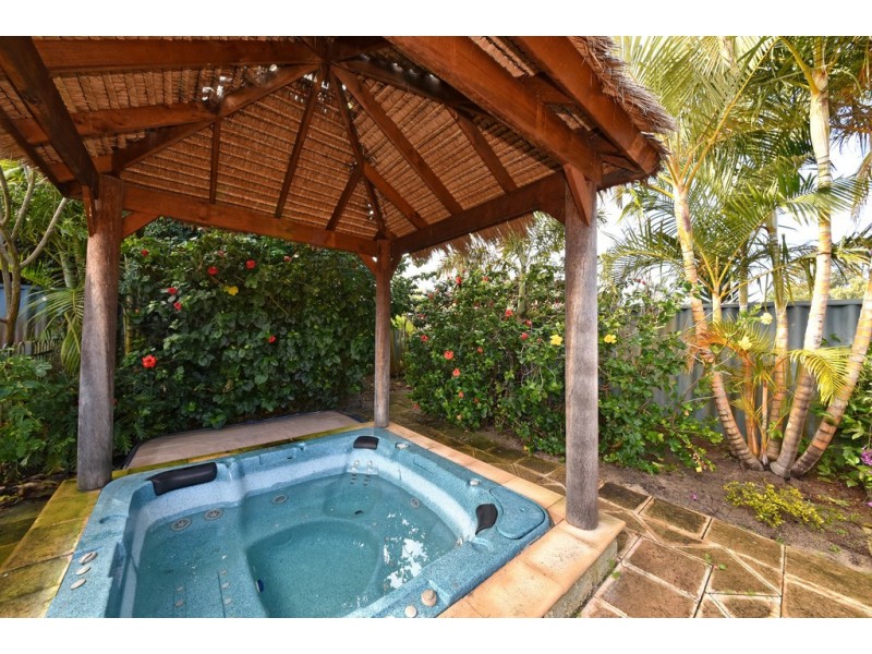 18 Sandilands Circle, Tapping WA 6065