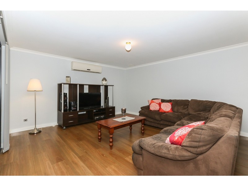 39 Rosinski Circle, Tapping WA 6065