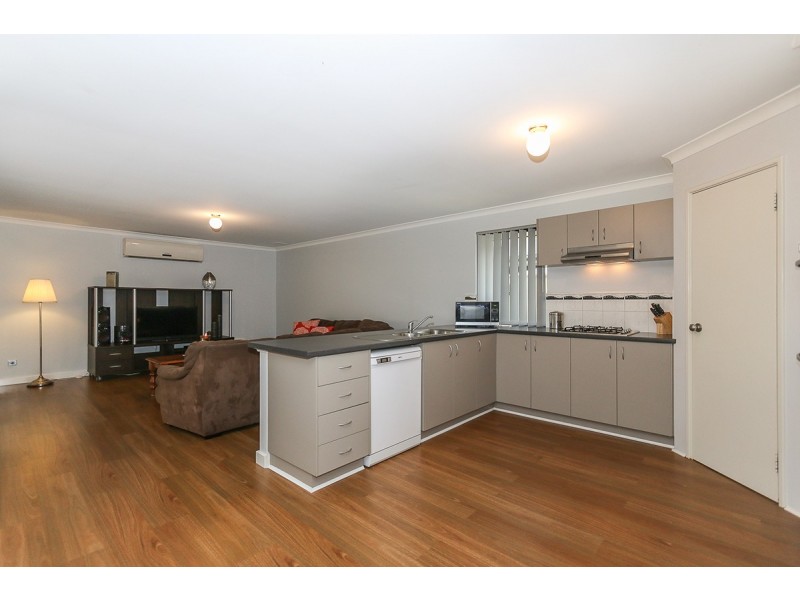 39 Rosinski Circle, Tapping WA 6065