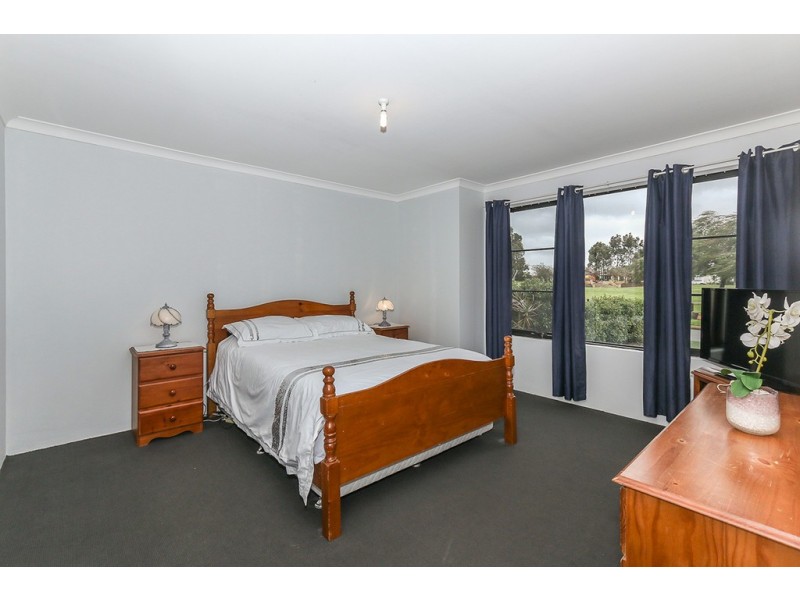 39 Rosinski Circle, Tapping WA 6065