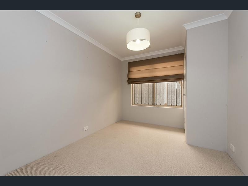 412 Kingsway, Landsdale WA 6065