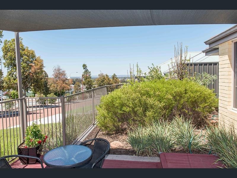 412 Kingsway, Landsdale WA 6065