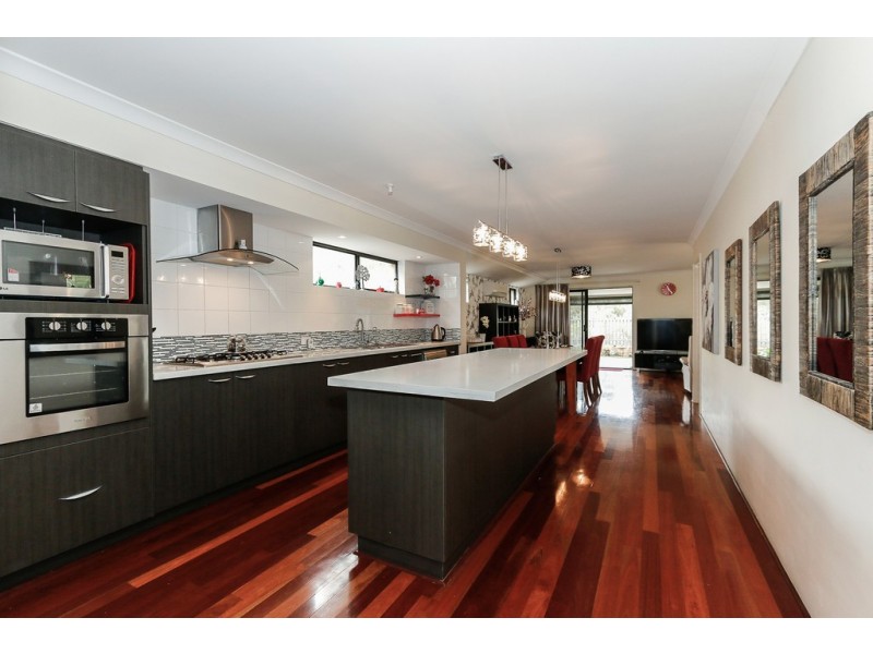 17 Atley Pass, Carramar WA 6031