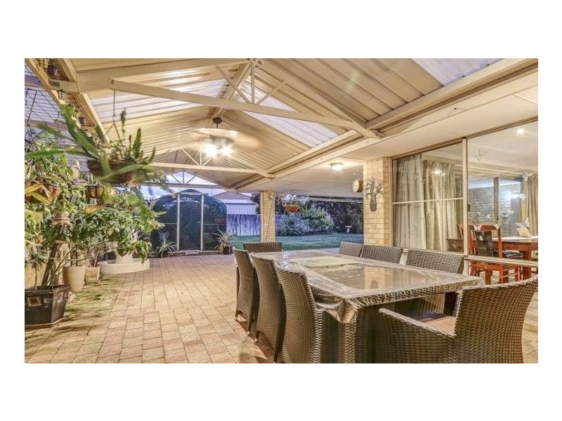 39 Cantrell Circuit, Landsdale WA 6065