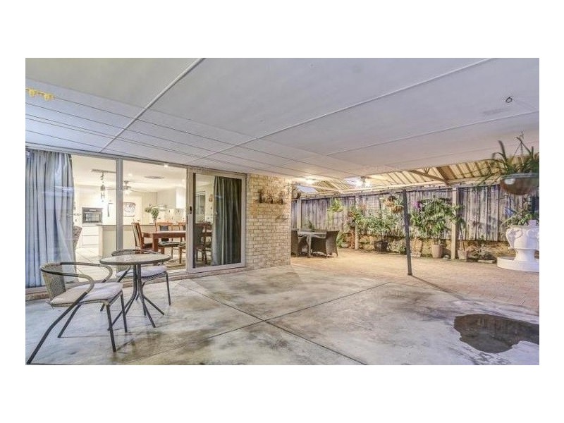 39 Cantrell Circuit, Landsdale WA 6065