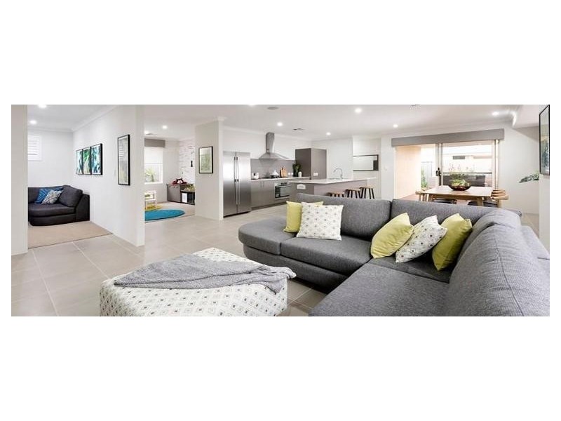 34 Kangaroo Avenue, Kwinana Town Centre WA 6167