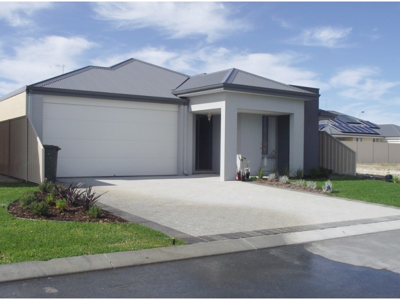 6 Yacht Way, Two Rocks WA 6037