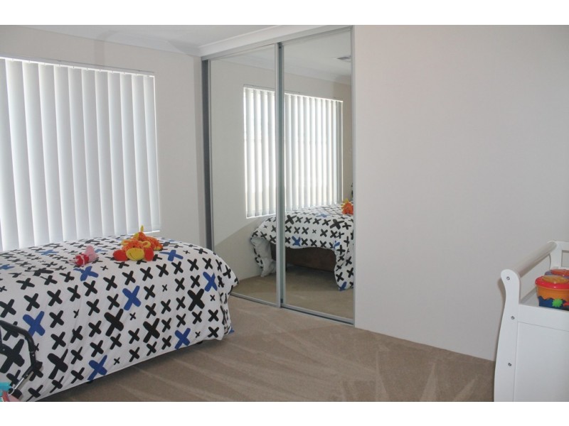 6 Yacht Way, Two Rocks WA 6037