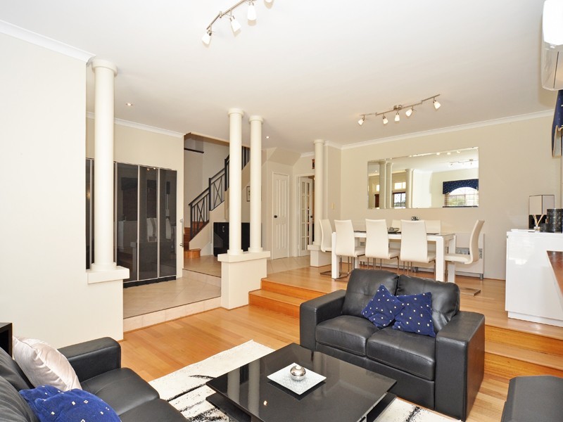 40 Christchurch Terrace, Currambine WA 6028