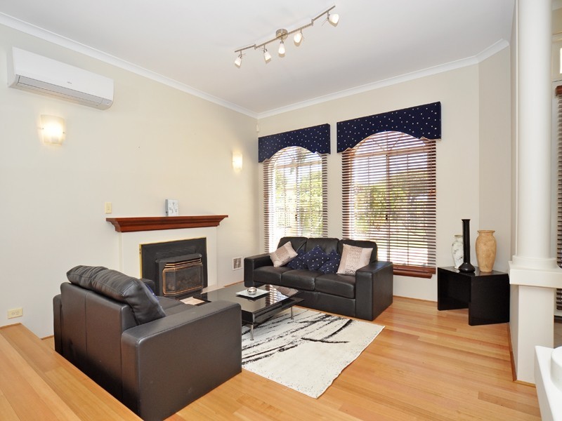 40 Christchurch Terrace, Currambine WA 6028