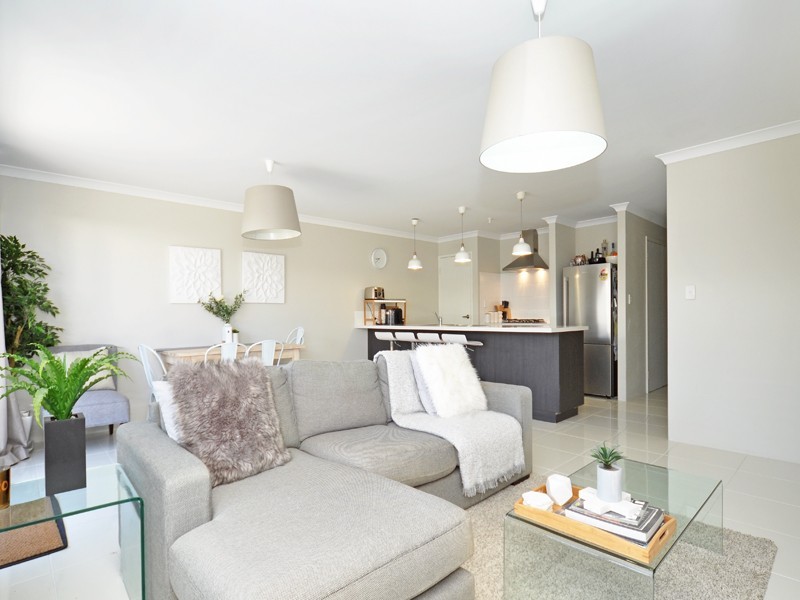 6 Hexham Terrace, Alkimos WA 6038