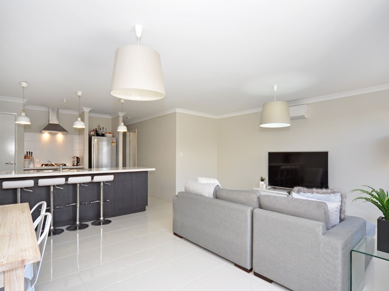 6 Hexham Terrace, Alkimos WA 6038