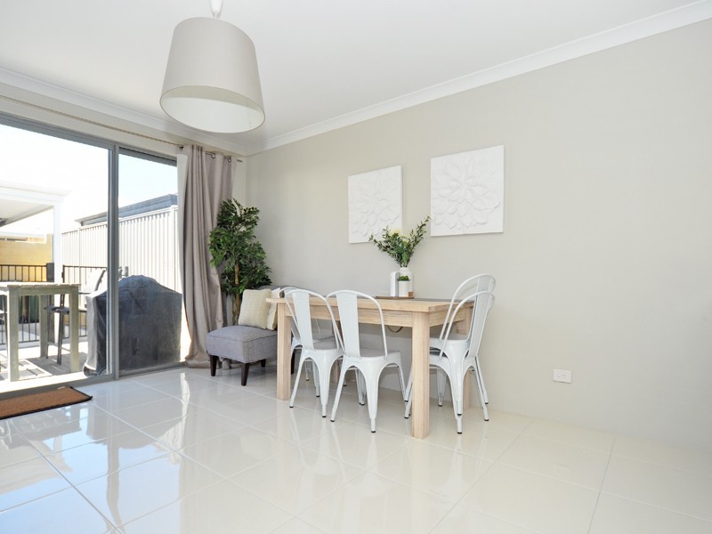 6 Hexham Terrace, Alkimos WA 6038