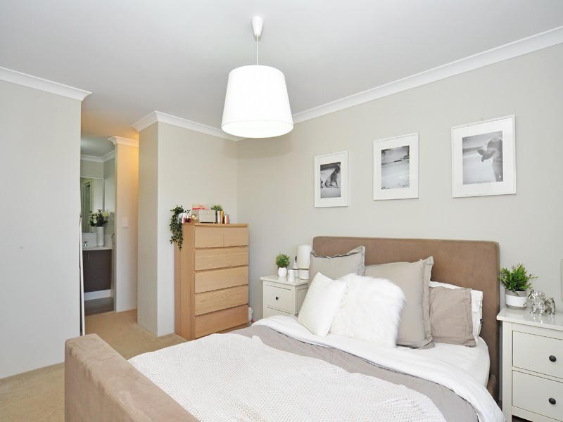 6 Hexham Terrace, Alkimos WA 6038