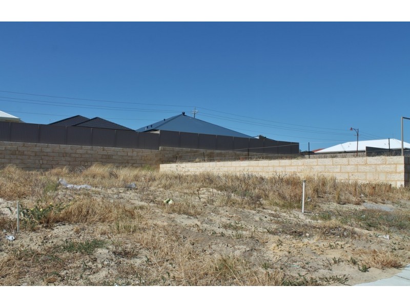 35 Hookstone Drive, Landsdale WA 6065