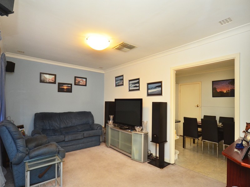 37 Buntine Way, Girrawheen WA 6064