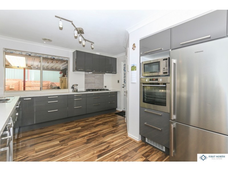 16 Rutherglen Circle, Kinross WA 6028