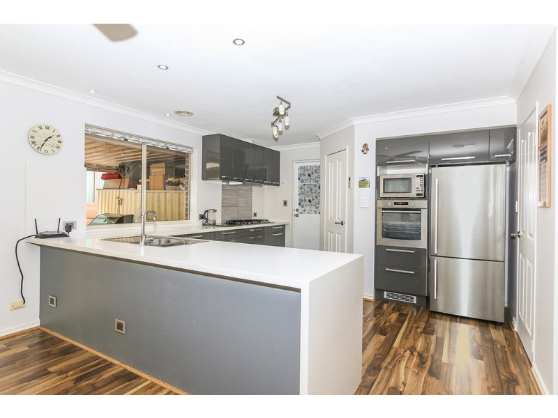 16 Rutherglen Circle, Kinross WA 6028