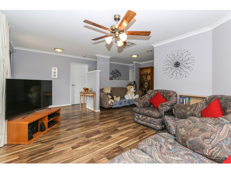 16 Rutherglen Circle, Kinross WA 6028