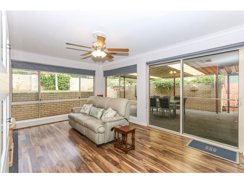 16 Rutherglen Circle, Kinross WA 6028