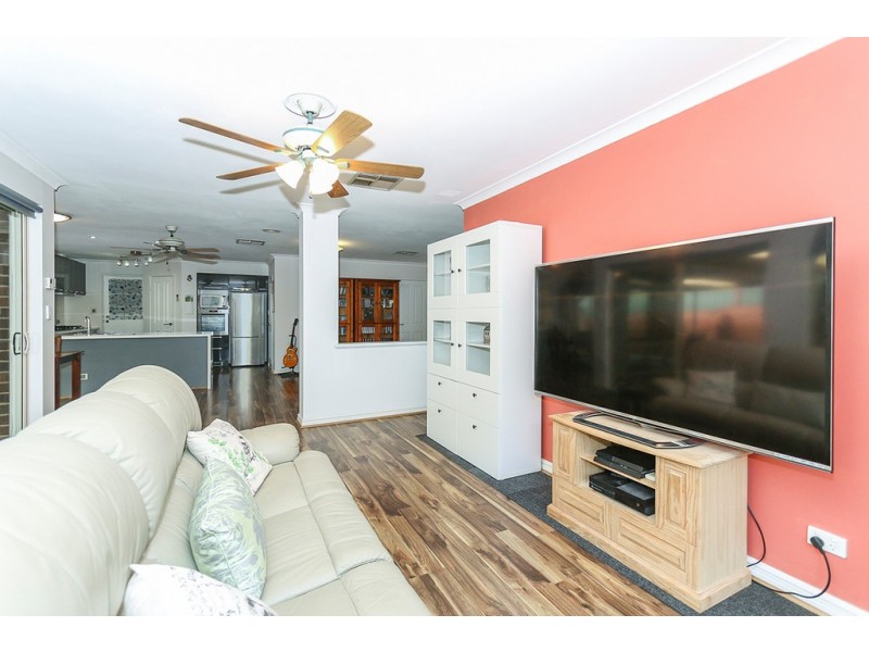 16 Rutherglen Circle, Kinross WA 6028