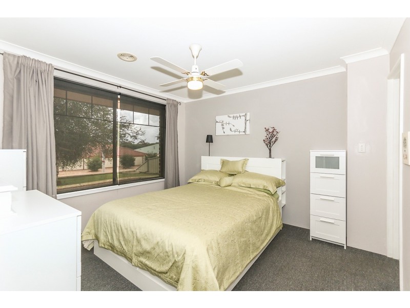 16 Rutherglen Circle, Kinross WA 6028