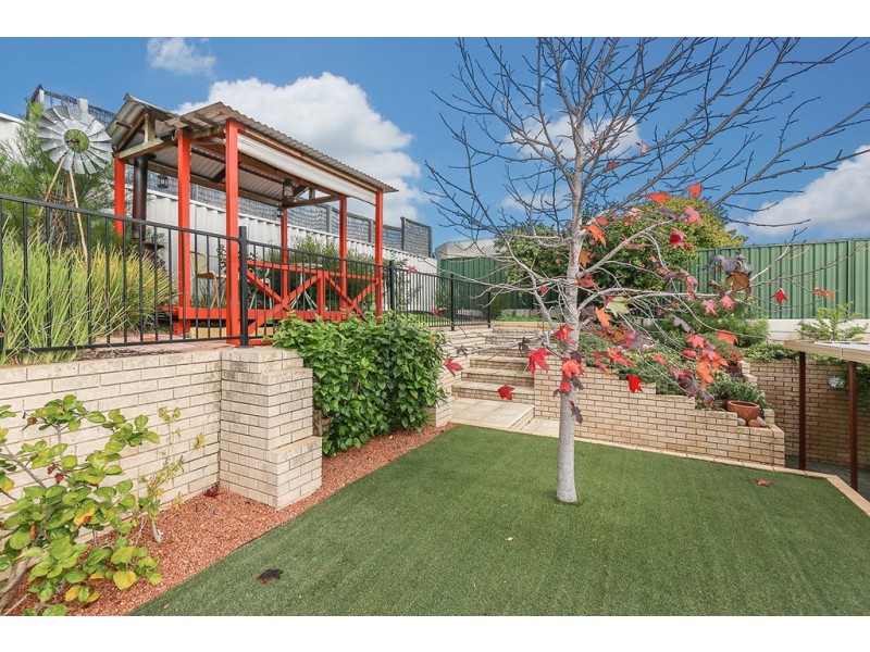 16 Rutherglen Circle, Kinross WA 6028