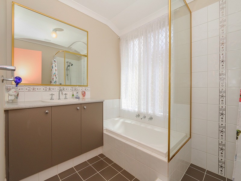 32 Ballymote Gardens, Ridgewood WA 6030